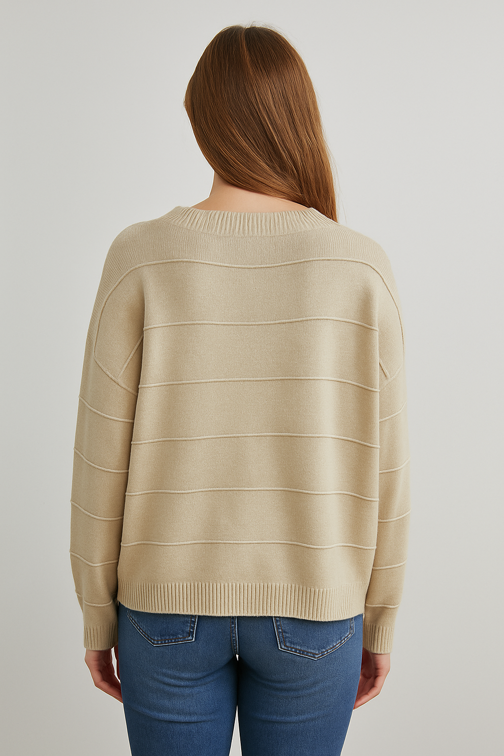 Suéter Feminino Bege com Textura – Elegância e Conforto em uma Peça Versátil - Imagem 4