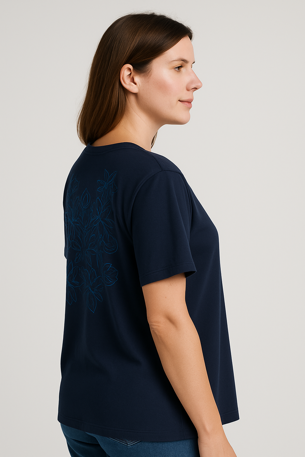 Blusa Feminina Malwee com Estampa Floral Bordada – Conforto e Estilo no Dia a Dia - Imagem 4