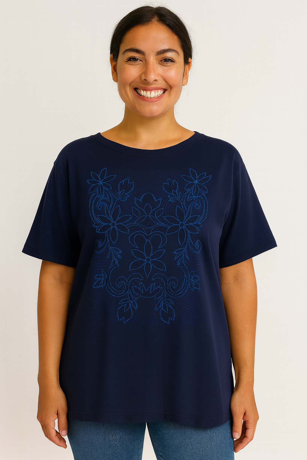 Blusa Feminina Malwee com Estampa Floral Bordada – Conforto e Estilo no Dia a Dia