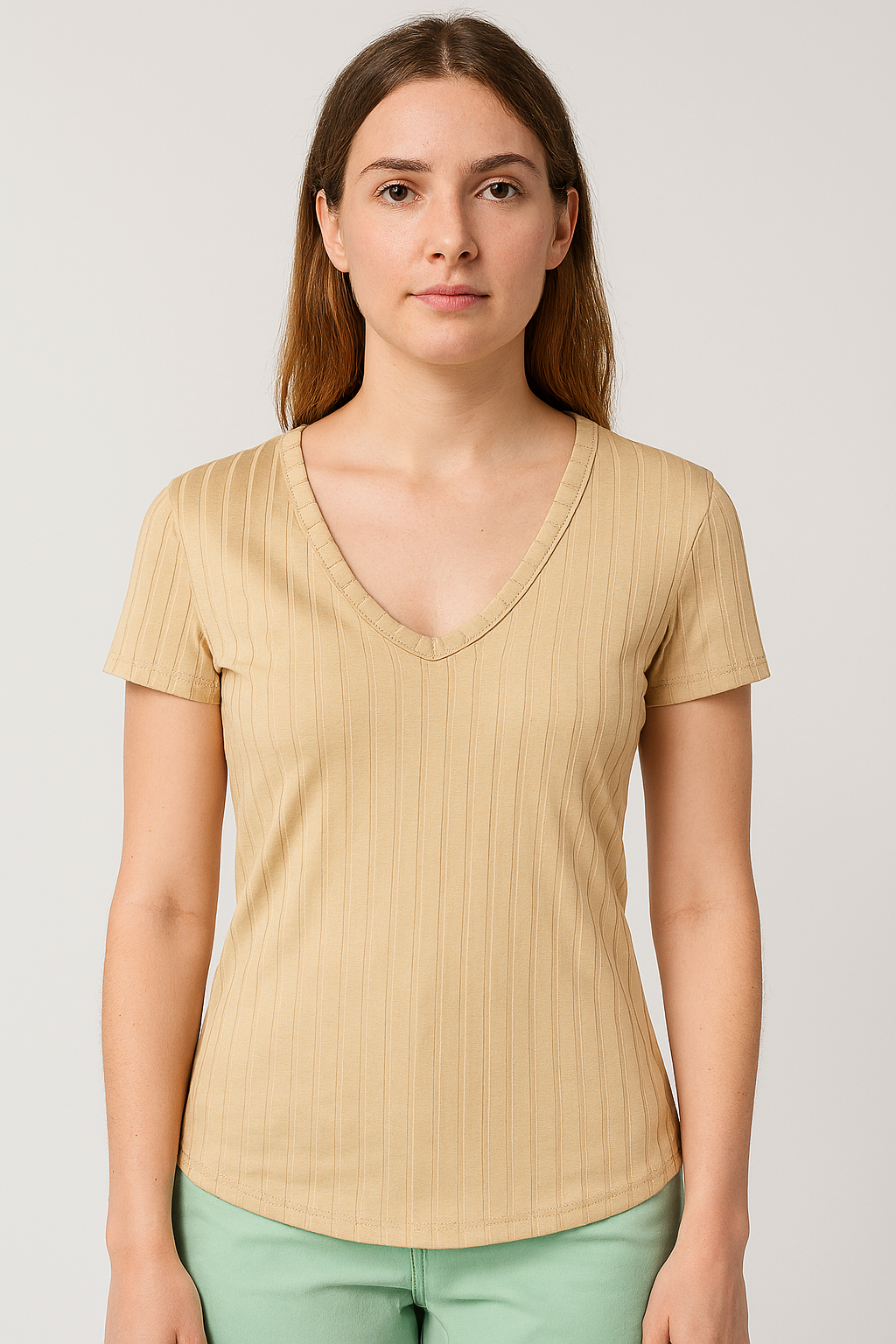 Camiseta Feminina Bege Canelada com Decote em V – Conforto e Elegância no Dia a Dia - Imagem 3