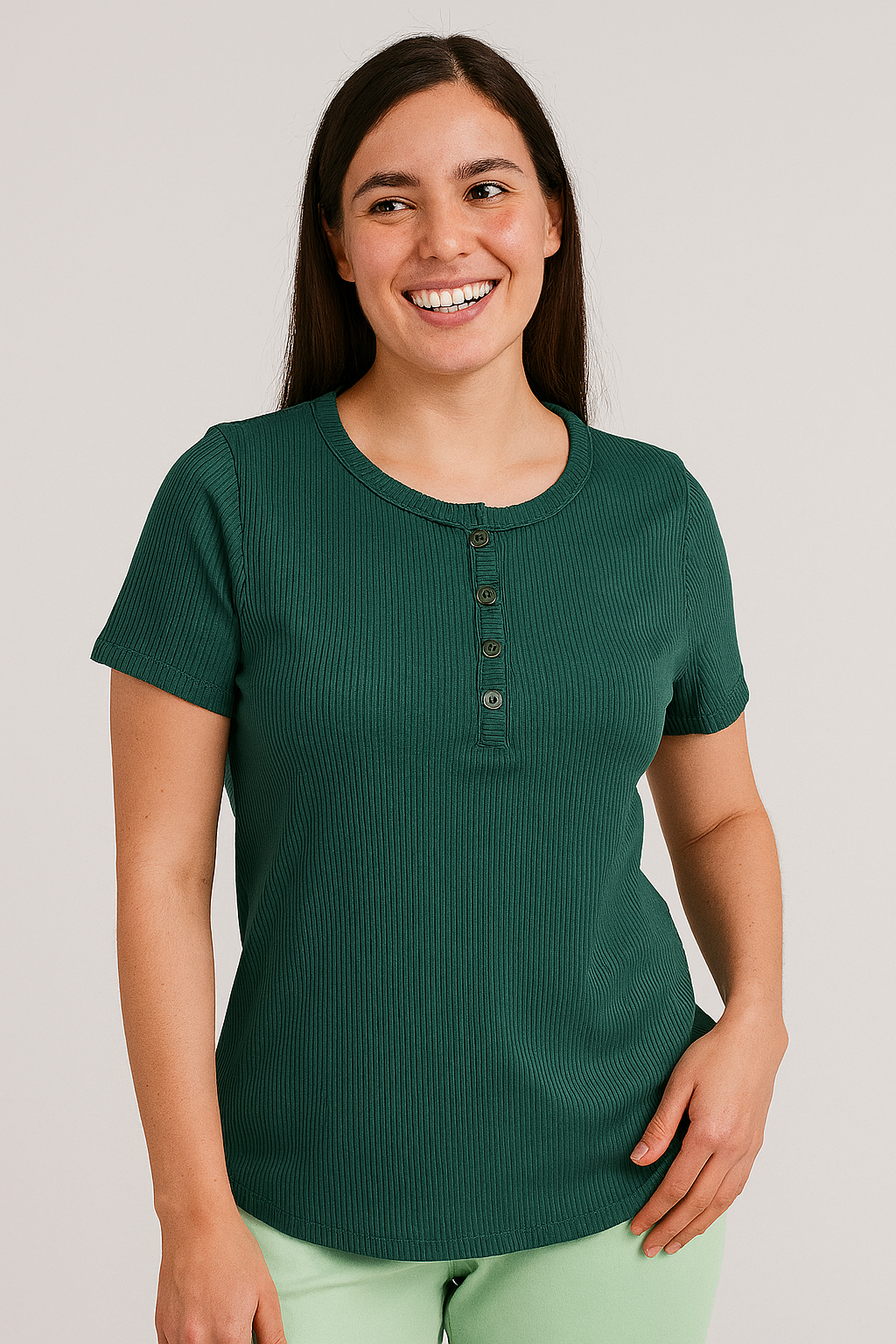 Blusa Feminina Preta Canelada com Botões – Conforto e Estilo para o Dia a Dia - Imagem 2