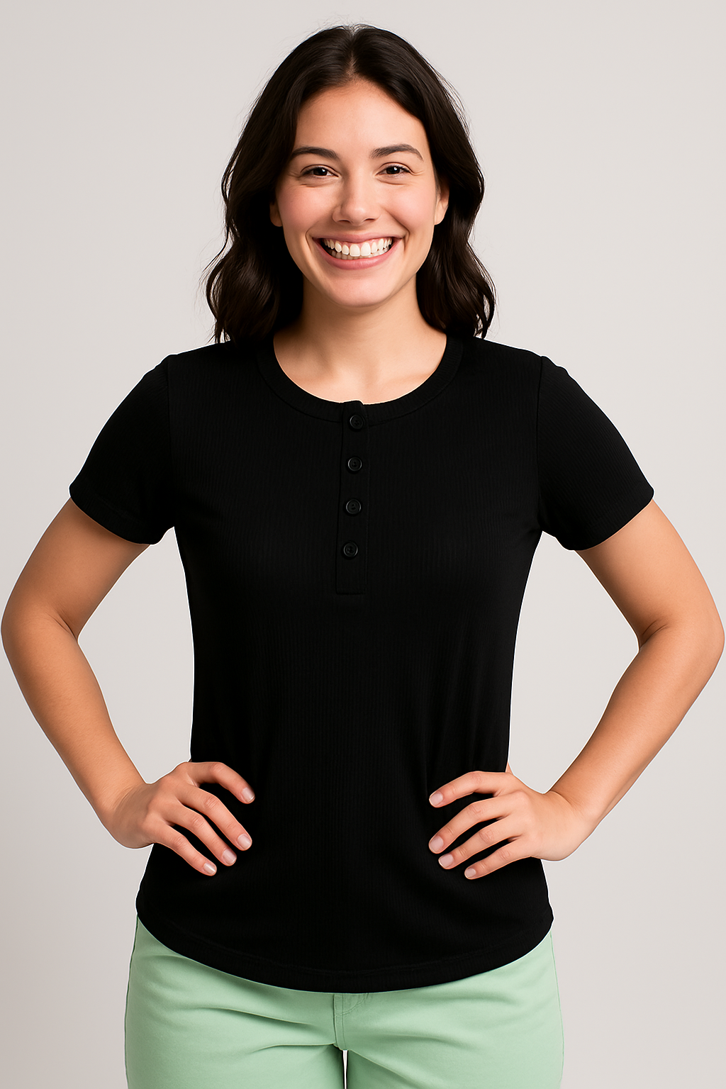 Blusa Feminina Preta Canelada com Botões – Conforto e Estilo para o Dia a Dia