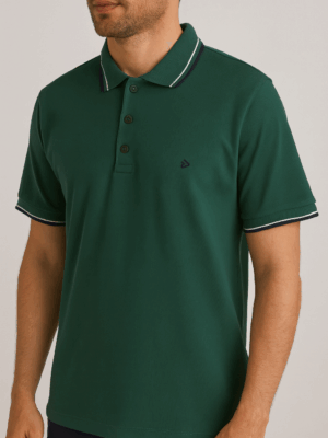 Camiseta Polo Malwee – Elegância e Conforto em Uma Só Peça