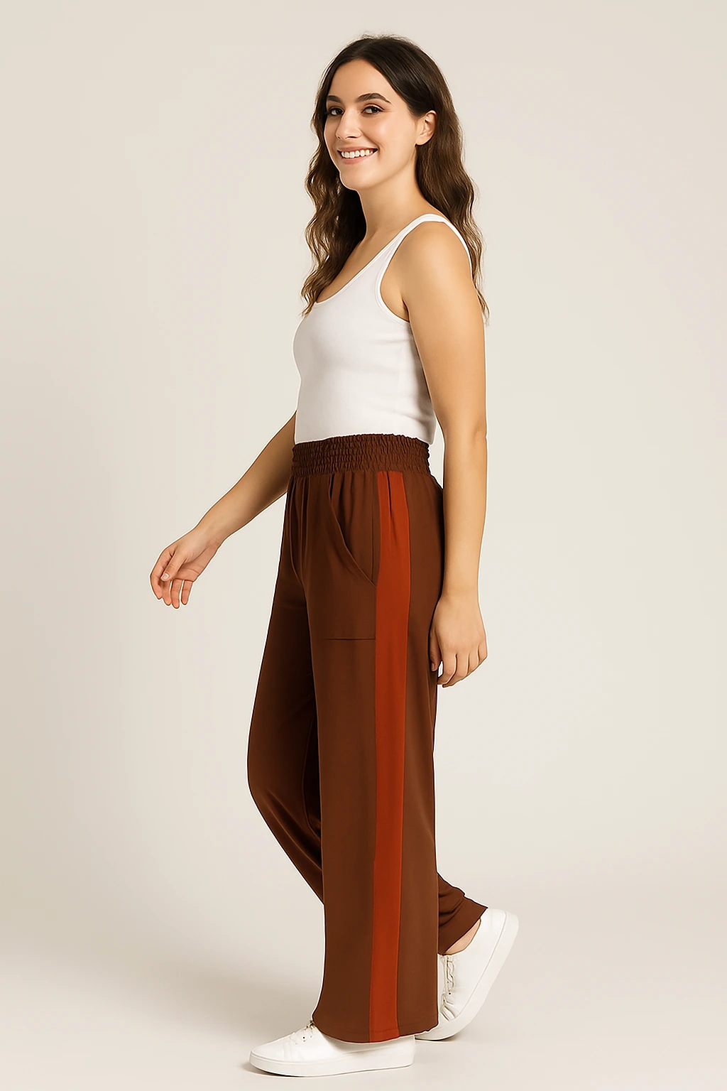 Calça Pantalona Marrom com Detalhe Lateral Vermelho - Imagem 2